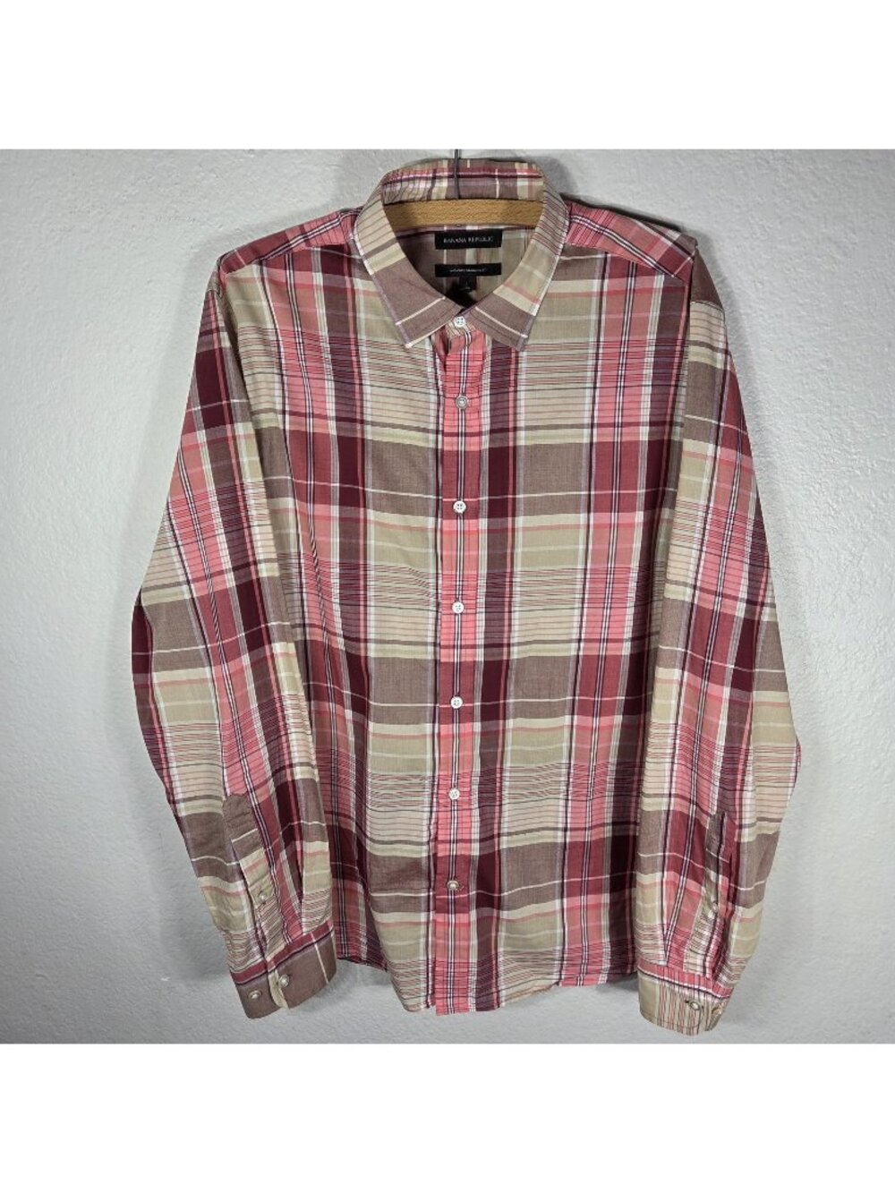 Banana Republic Mens Shirt L Plaid Untucked Fit Long Sleeve Button Down Tan Red